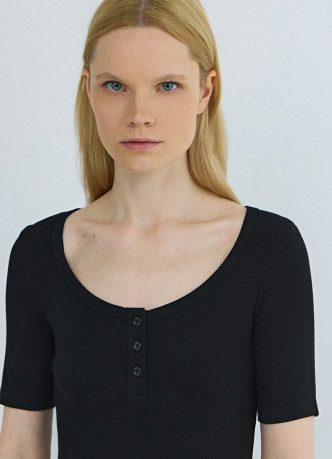 Футболка хенли из вискозы