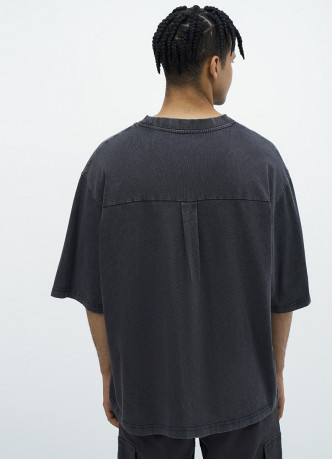 Объёмная футболка с принтом