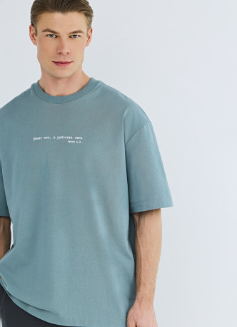 Футболка с текстовым принтом