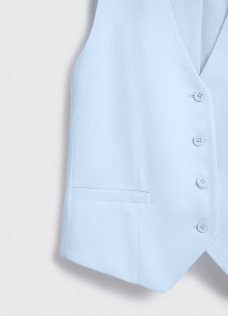 Жилет на пуговицах