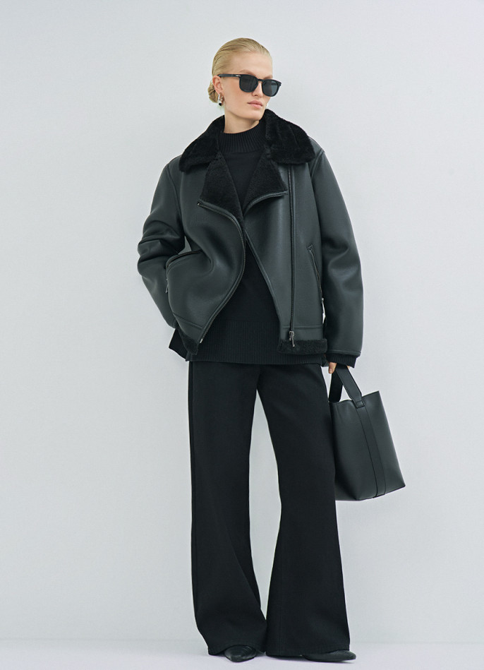 Дублёнка с воротником из искусственного меха