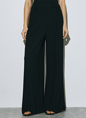 Прямые брюки со складками