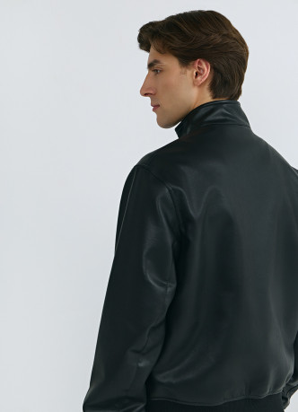 Бомбер из искусственной кожи