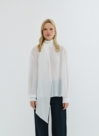 Блузка из шифона с шарфом