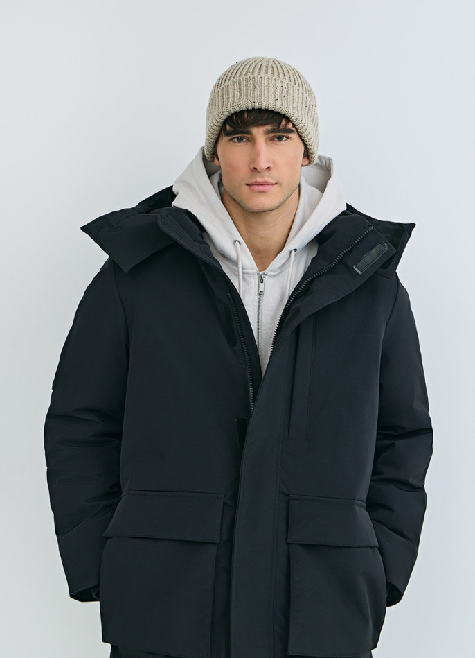 Утеплённая куртка с накладными карманами