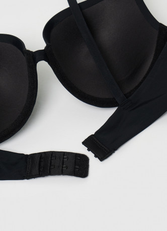 Бюстгальтер с формованными чашками