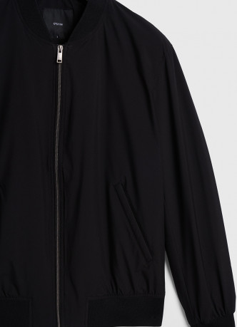 Бомбер на молнии