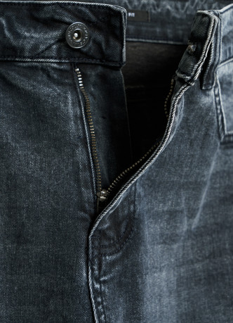 Зауженные джинсы Slim