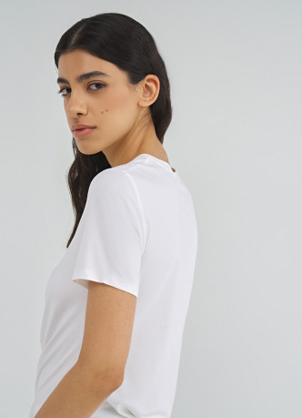 Футболка с драпировкой