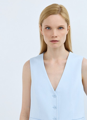 Жилет на пуговицах