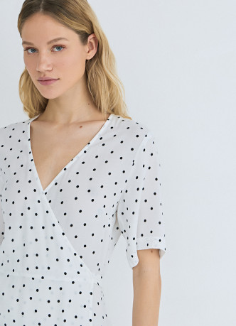 Платье на запах из креповой вискозы