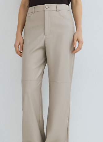 Прямые брюки из искусственной кожи