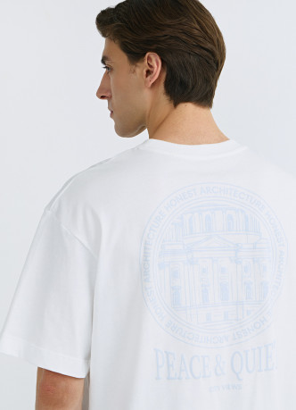 Футболка с объёмным принтом