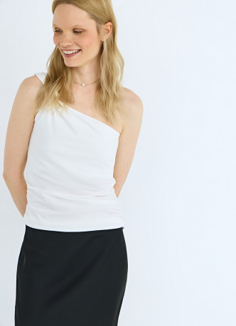 Топ на одно плечо с узлом