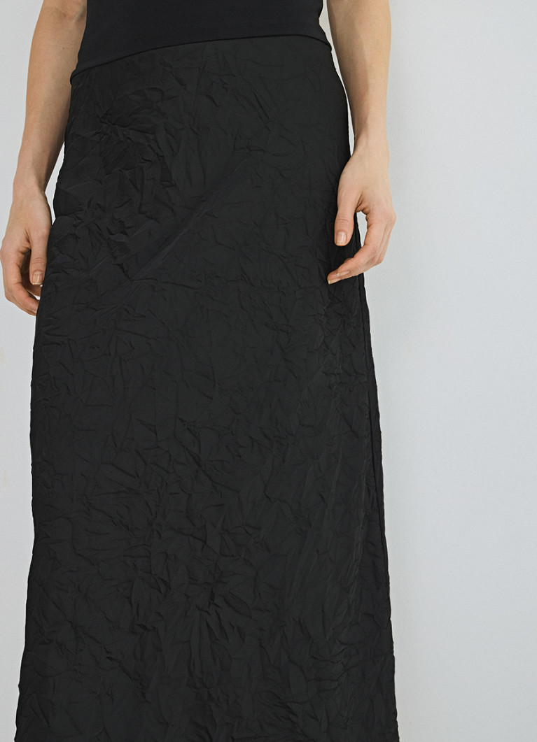 Жазда юбка астында