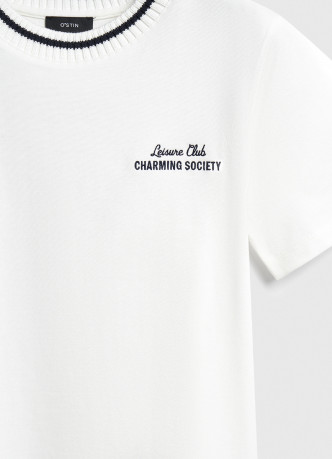 Футболка с вышивкой