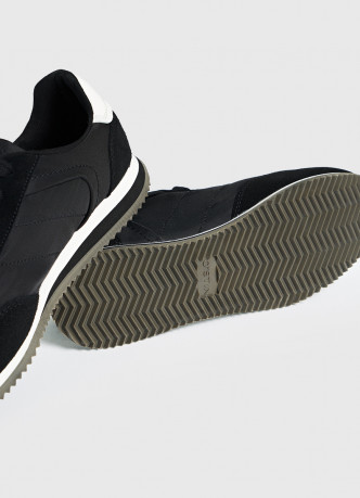 Кроссовки из натуральной замши