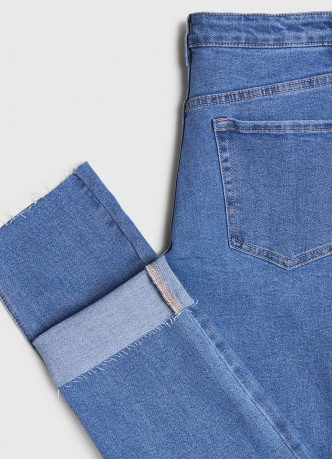 Узкие джинсы с высокой посадкой