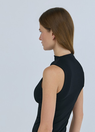 Топ из хлопка и модала с воротником-стойкой