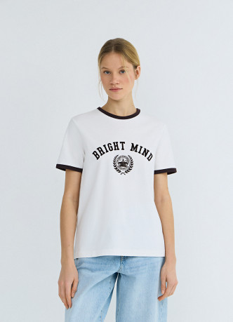 Футболка с контрастной отделкой