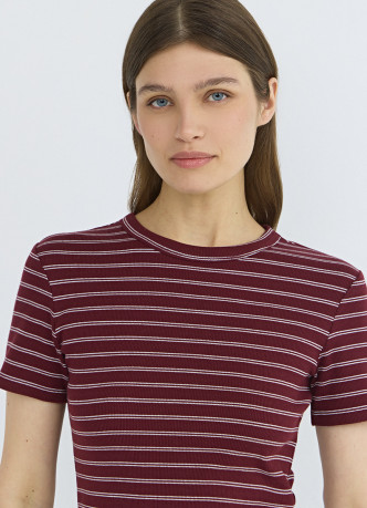 Футболка в рубчик