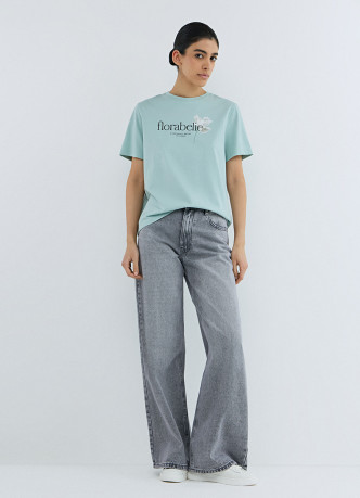 Футболка с цветочным принтом