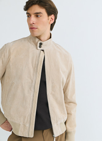 Бомбер из натуральной замши