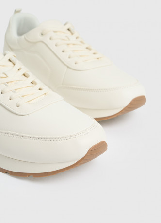 Кожаные кроссовки