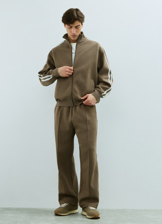 Трикотажные брюки с лампасами