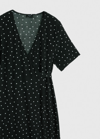 Платье на запах из креповой вискозы