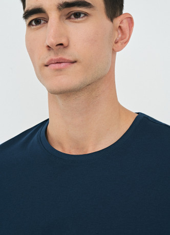 Базовая футболка