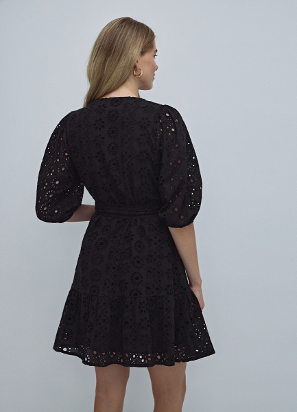 Хлопковое платье-рубашка с вышивкой и поясом, Черный O`Stin LR16B4O02-99, размер 44 - фото 3