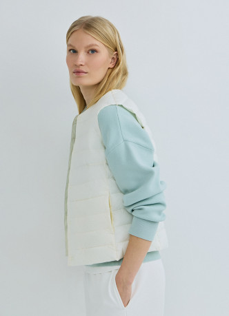 Лёгкий стёганый жилет