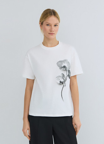 Футболка с цветочным принтом