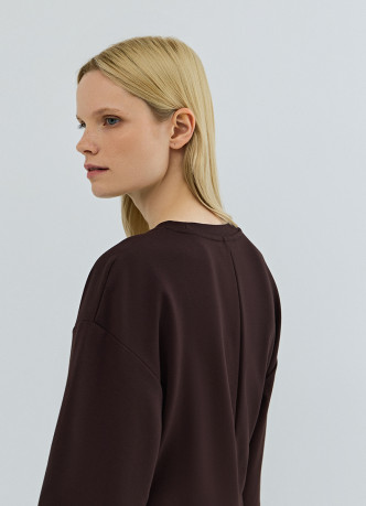 Футболка с брошью