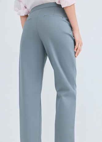 Зауженные прямые брюки