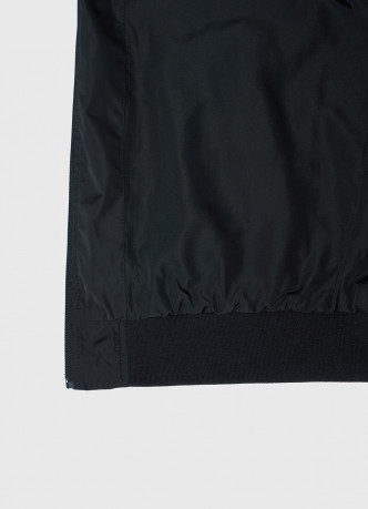 Бомбер с контрастными деталями