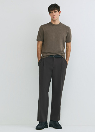 Вязаная футболка из пряжи