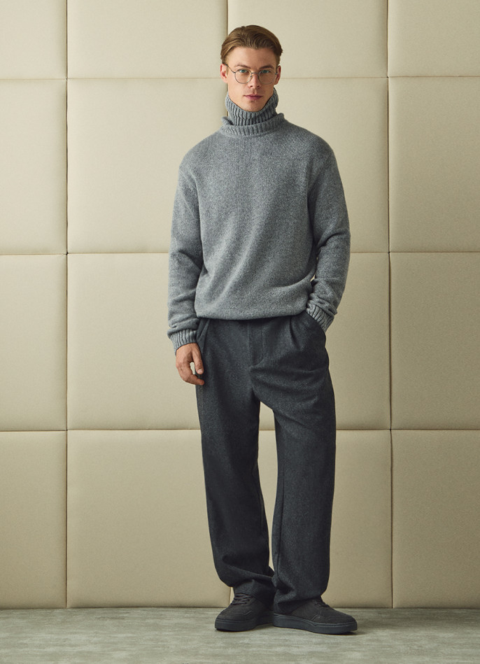 Свитер с содержанием шерсти