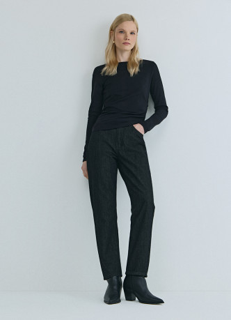 Лонгслив с вырезом лодочкой