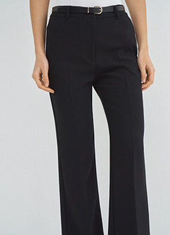 Расклёшенные брюки с ремнём