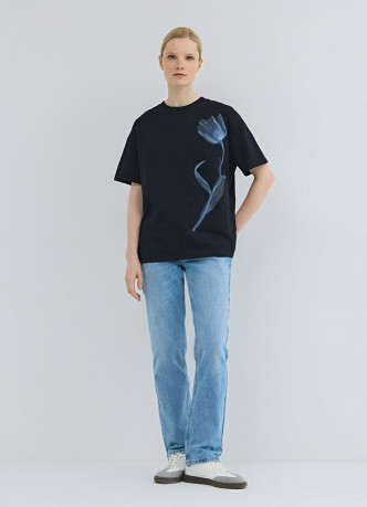 Футболка с цветочным принтом