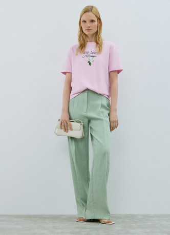 Футболка с цветочным принтом