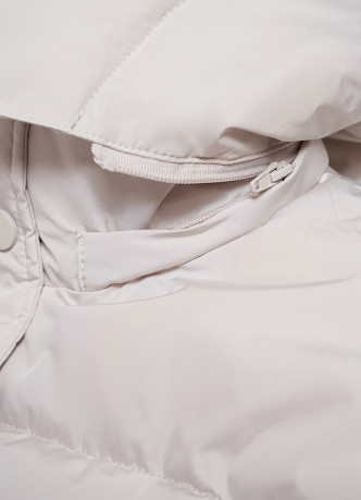 Жилетка с капюшоном