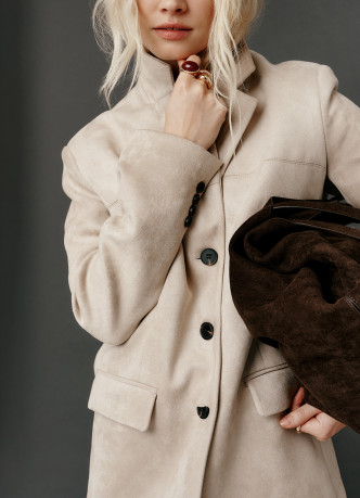 Однобортный жакет из искусственной замши