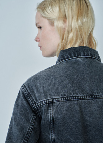 Джинсовая куртка