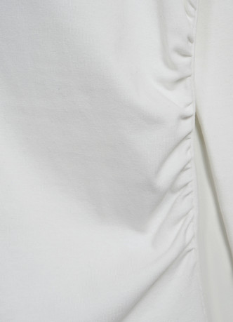 Лонгслив с вырезом лодочкой