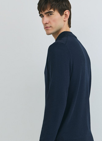 Базовый джемпер с воротником-стойкой