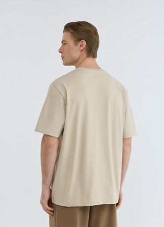 Футболка с текстовой вышивкой