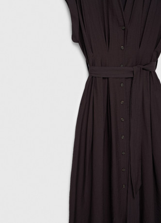 Приталенное платье-рубашка с принтом